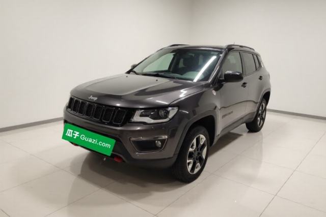Ojetý Jeep Compass 2017 200TS Automatic High-Performance All-Wheel Drive Edition