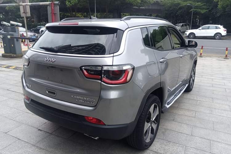 Used Jeep Compass 2017 200T Automatic Prestige Four-Wheel Drive Edition Rear Right 45 Deg