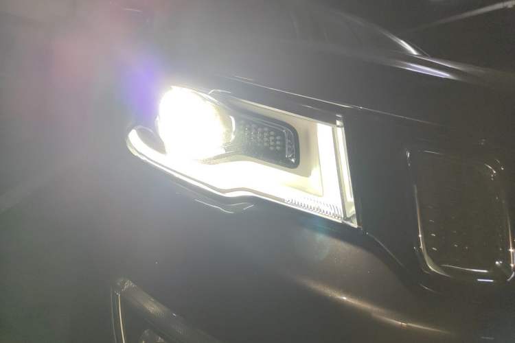 Used Jeep Compass 2017 200T Automatic Prestige Edition Right Front Headlight