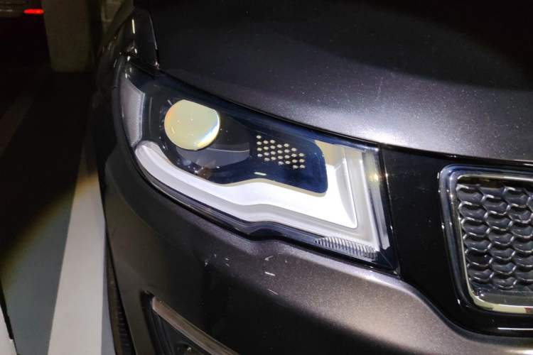 Used Jeep Compass 2017 200T Automatic Family Edition Right Front Headlight