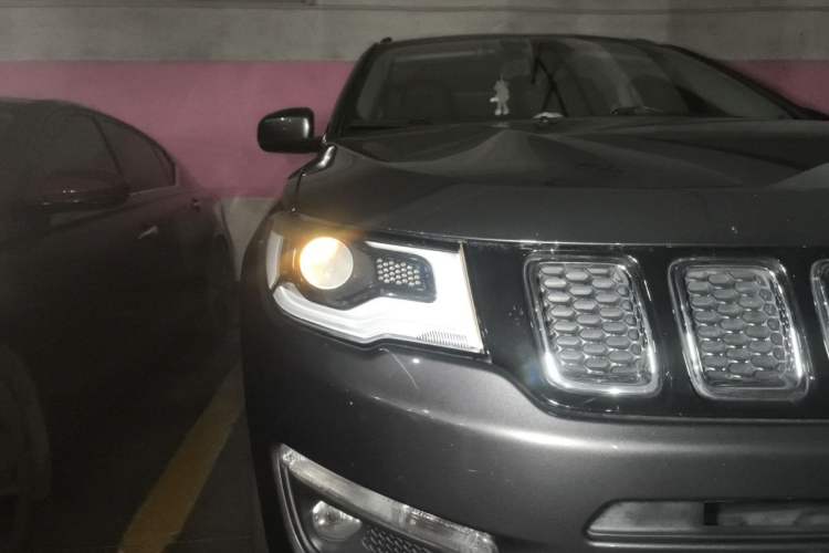 Used Jeep Compass 2017 200T Automatic Family Edition Right Front Headlight
