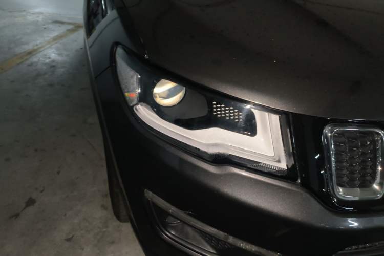 Used Jeep Compass 2017 200T Automatic Enjoyment Version Right Front Headlight