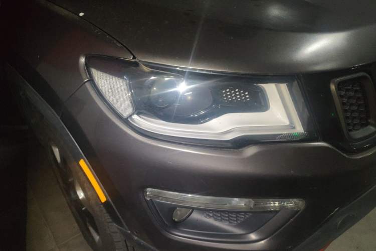Used Jeep Compass 2017 200TS Automatic High-Performance All-Wheel Drive Edition Right Front Headlight