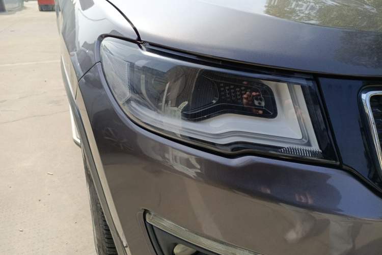 Used Jeep Compass 2017 200T Automatic Family Edition Right Front Headlight
