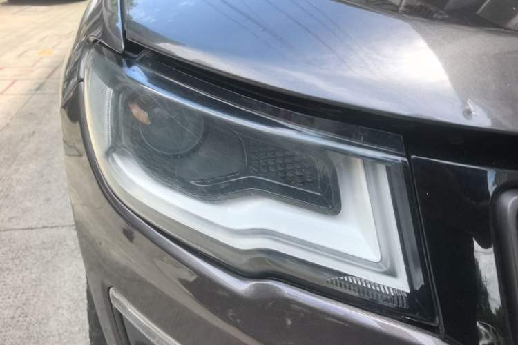 Used Jeep Compass 2017 200TS Automatic High-Performance All-Wheel Drive Edition Right Front Headlight