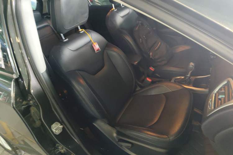 Used Jeep Compass 2017 200T Automatic Family Edition Right Front Seat