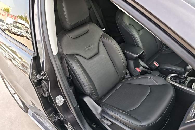 Used Jeep Compass 2017 200T Automatic Family Edition Right Front Seat