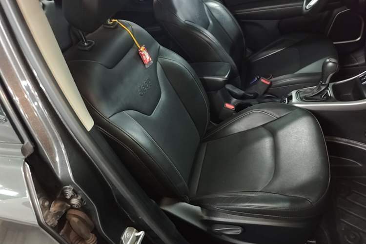 Used Jeep Compass 2017 200T Automatic Family Edition Right Front Seat