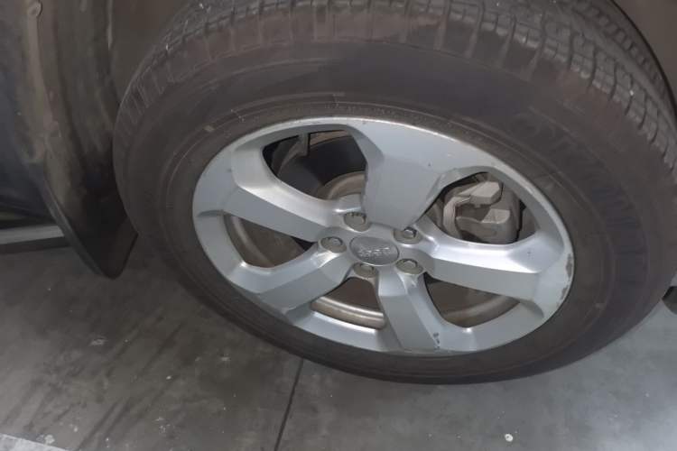Used Jeep Compass 2017 200T Automatic Family Edition Right Front Wheel Hub