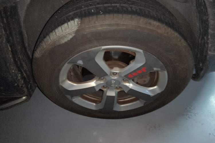 Used Jeep Compass 2017 200T Automatic Family Edition Right Front Wheel Hub