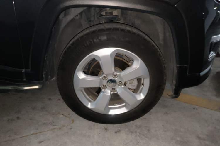 Used Jeep Compass 2017 200T Automatic Enjoyment Version Right Front Wheel Hub