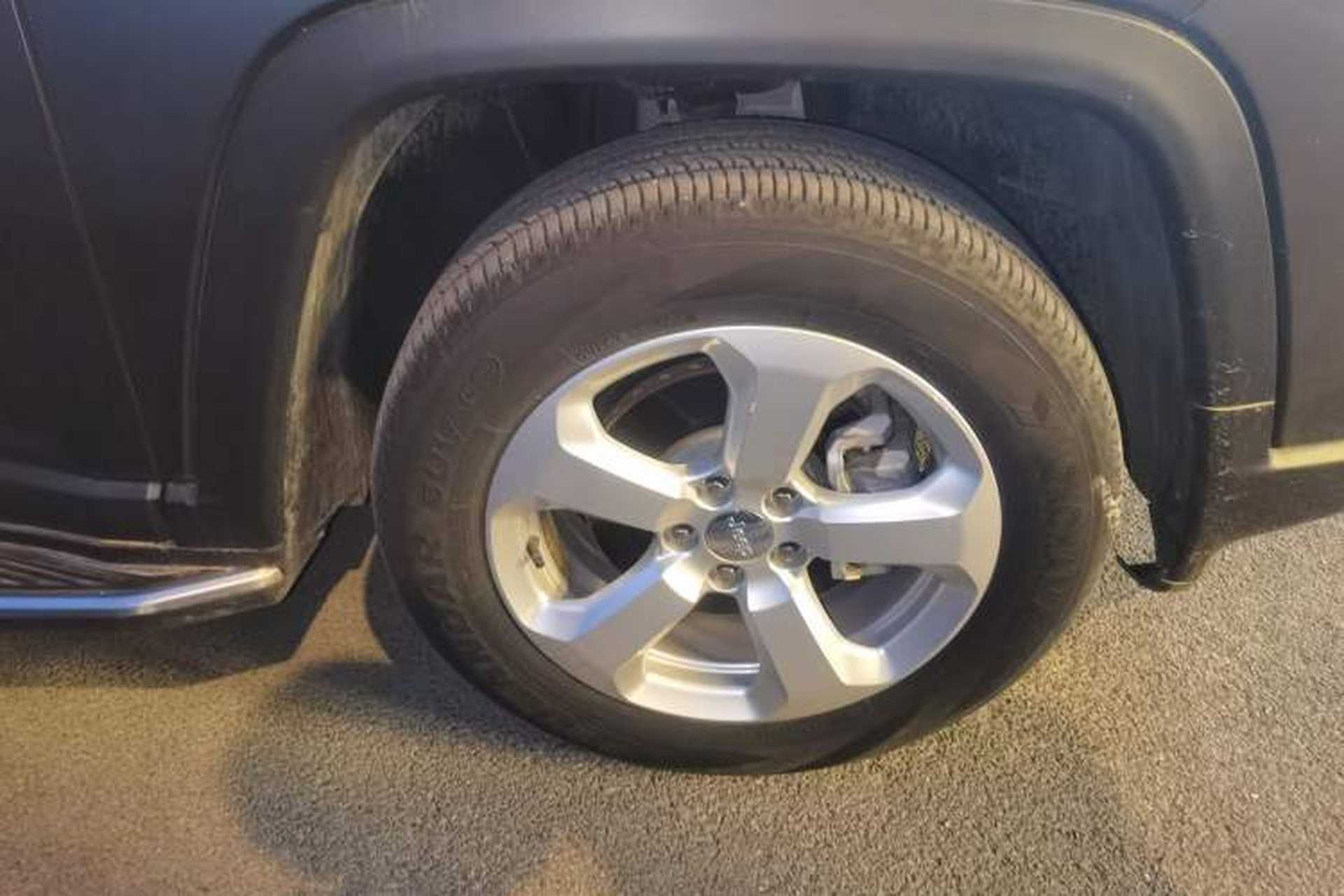 Used Jeep Compass 2017 200T Automatic Enjoyment Version Right Front Wheel Hub