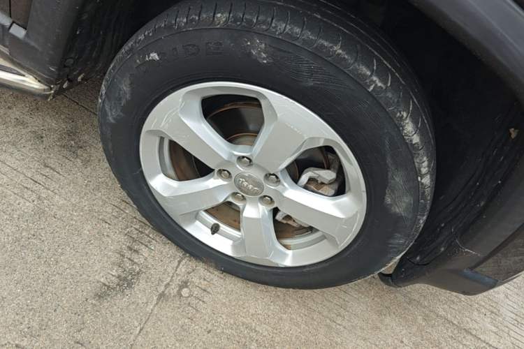 Used Jeep Compass 2017 200T Automatic Family Edition Right Front Wheel Hub