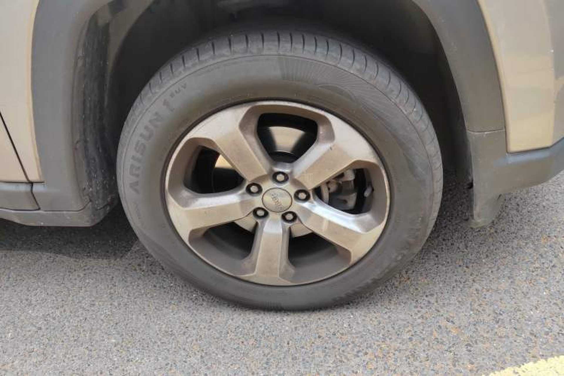 Used Jeep Compass 2017 200T Automatic Family Edition Right Front Wheel Hub