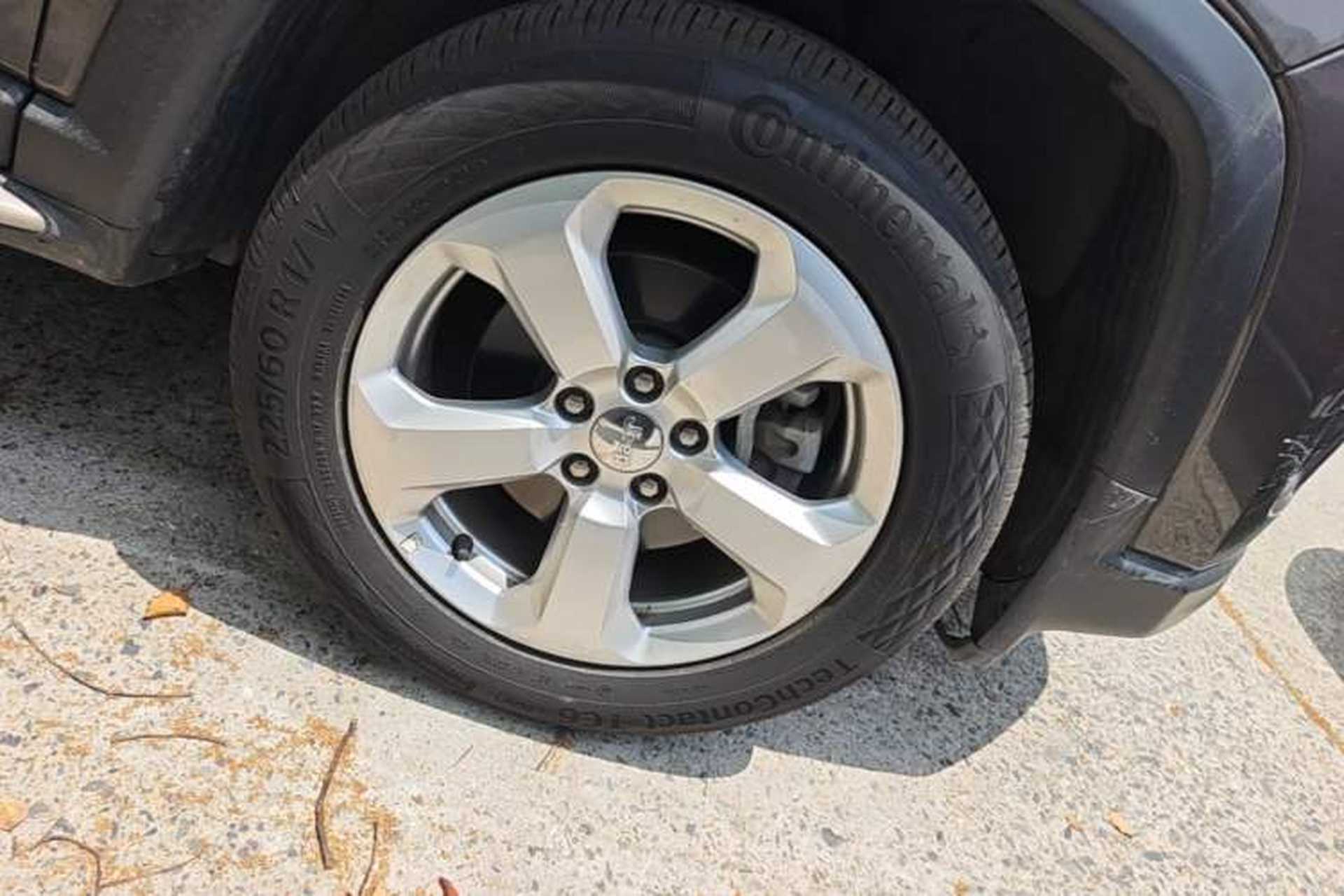 Used Jeep Compass 2017 200T Automatic Family Edition Right Front Wheel Hub