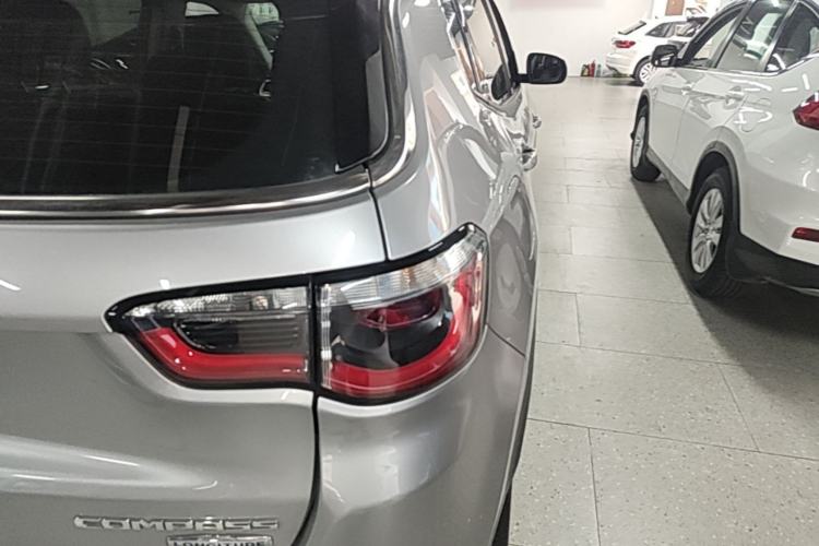 Used Jeep Compass 2017 200T Automatic Family Edition Right Rear Taillight