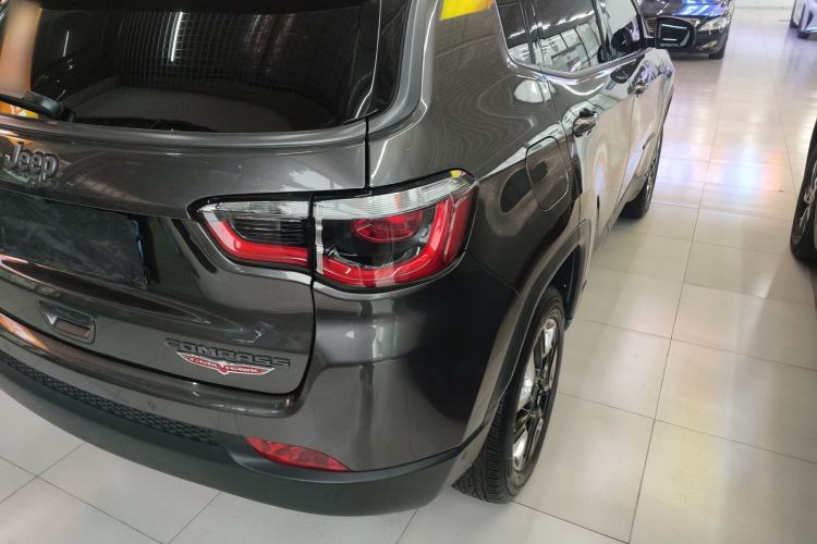 Used Jeep Compass 2017 200TS Automatic High-Performance All-Wheel Drive Edition Right Rear Taillight