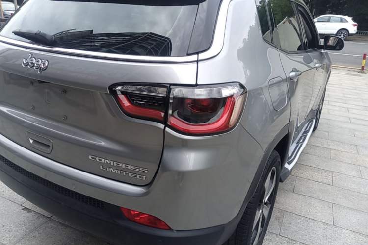 Used Jeep Compass 2017 200T Automatic Prestige Four-Wheel Drive Edition Right Rear Taillight