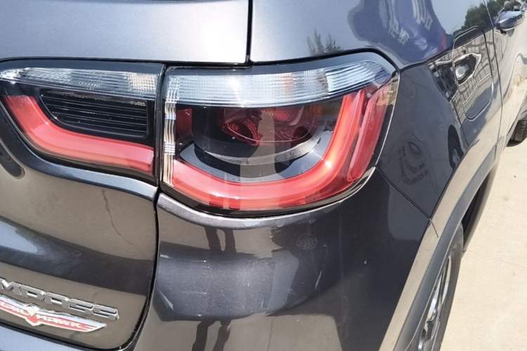 Used Jeep Compass 2017 200TS Automatic High-Performance All-Wheel Drive Edition Right Rear Taillight