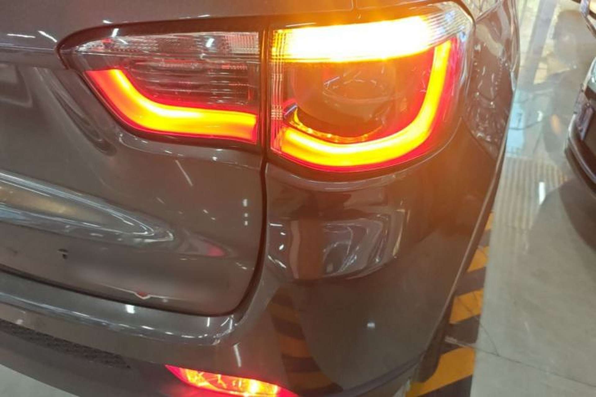 Used Jeep Compass 2017 200TS Automatic High-Performance All-Wheel Drive Edition Right Rear Taillight
