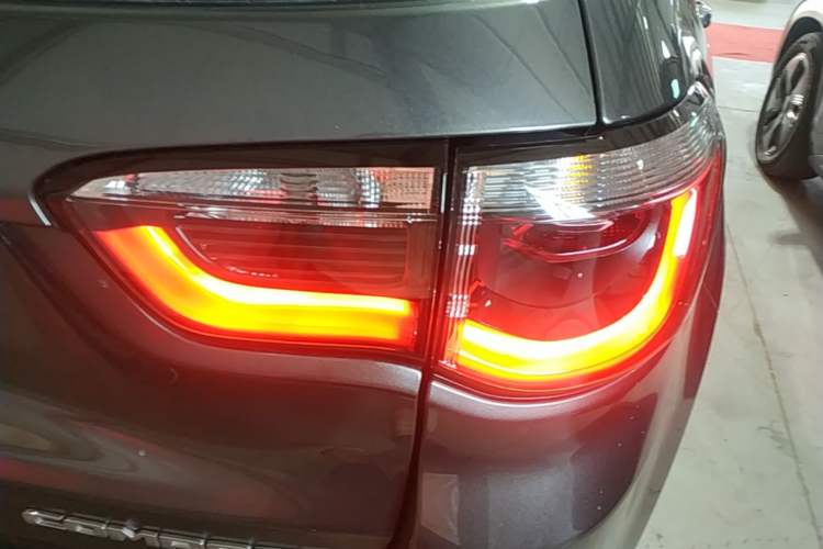 Used Jeep Compass 2017 200T Automatic Family Edition Right Rear Taillight
