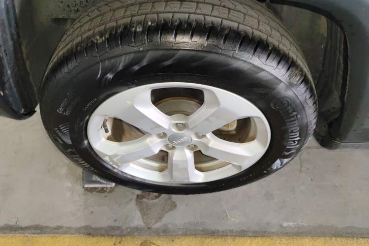 Used Jeep Compass 2017 200T Automatic Family Edition Right Rear Wheel Hub