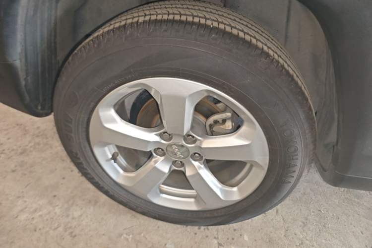 Used Jeep Compass 2017 200T Automatic Family Edition Right Rear Wheel Hub
