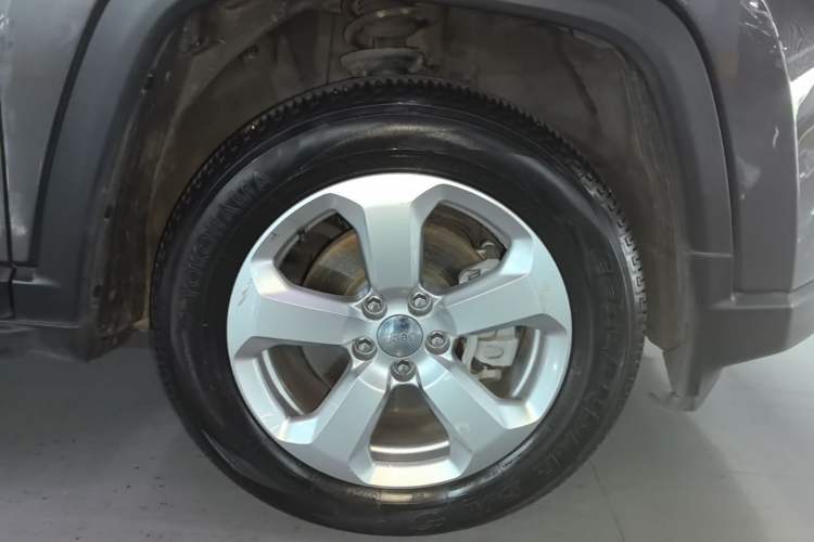 Used Jeep Compass 2017 200T Automatic Enjoyment Version Right Rear Wheel Hub