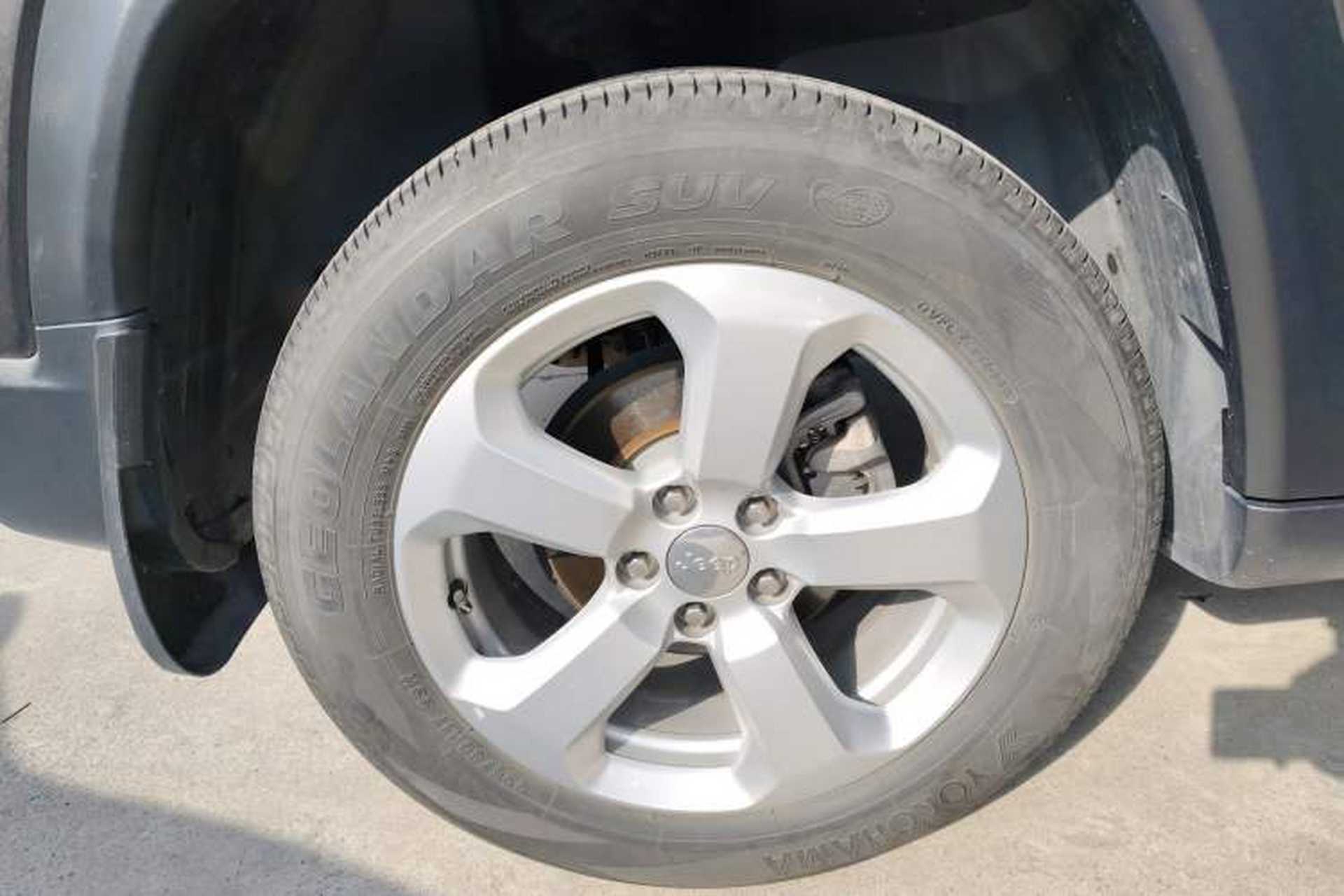 Used Jeep Compass 2017 200T Automatic Family Edition Right Rear Wheel Hub