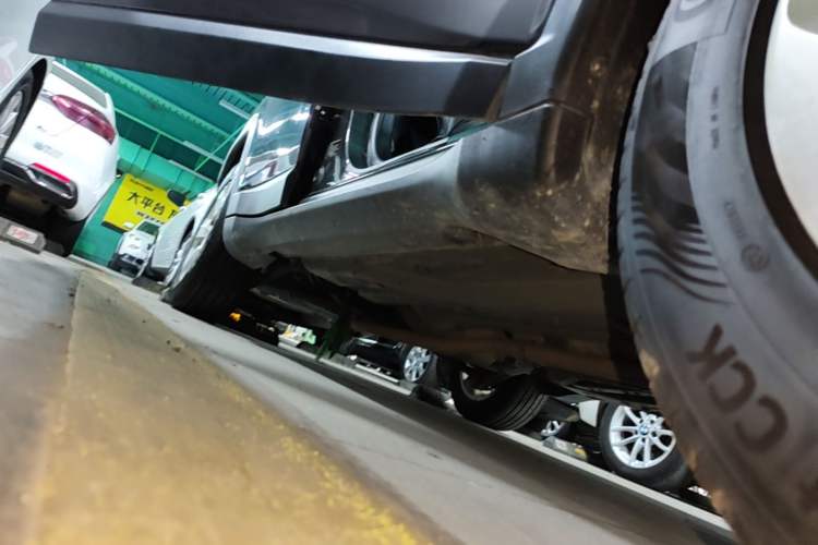 Used Jeep Compass 2017 200T Automatic Family Edition Right Side Sill