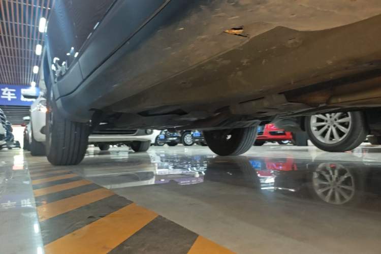 Used Jeep Compass 2017 200TS Automatic High-Performance All-Wheel Drive Edition Right Side Sill