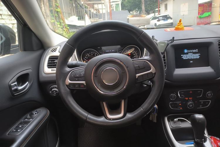 Used Jeep Compass 2017 200T Automatic Enjoyment Version Steering Wheel