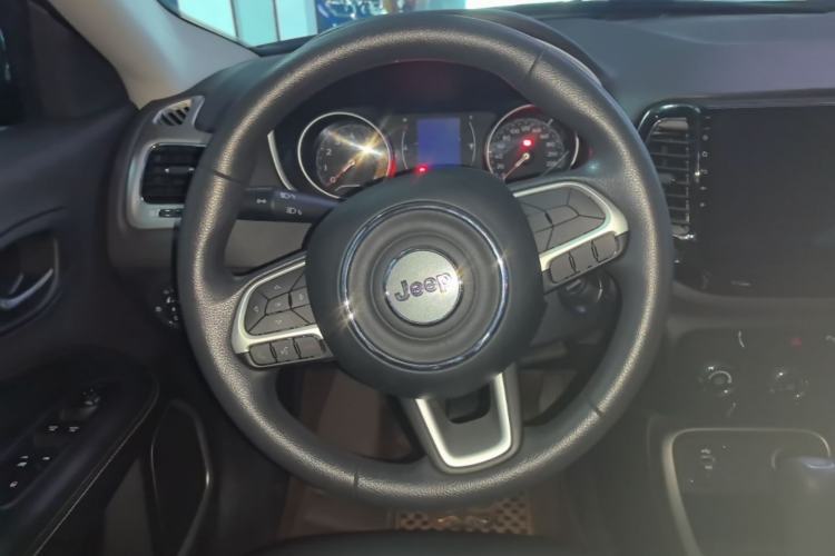 Used Jeep Compass 2017 200T Automatic Enjoyment Version Steering Wheel