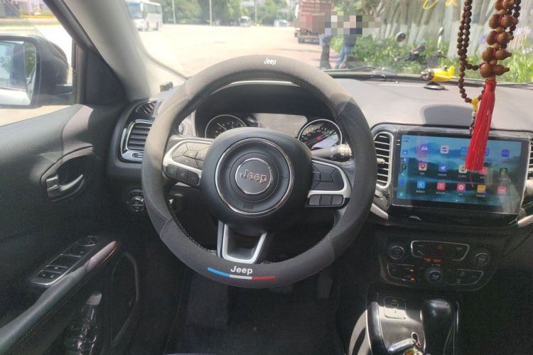 Used Jeep Compass 2017 200T Automatic Prestige Edition Steering Wheel