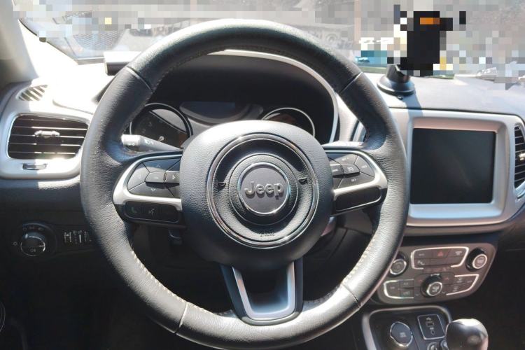 Used Jeep Compass 2017 200T Automatic Family Enjoyment Four-Wheel Drive Edition Steering Wheel