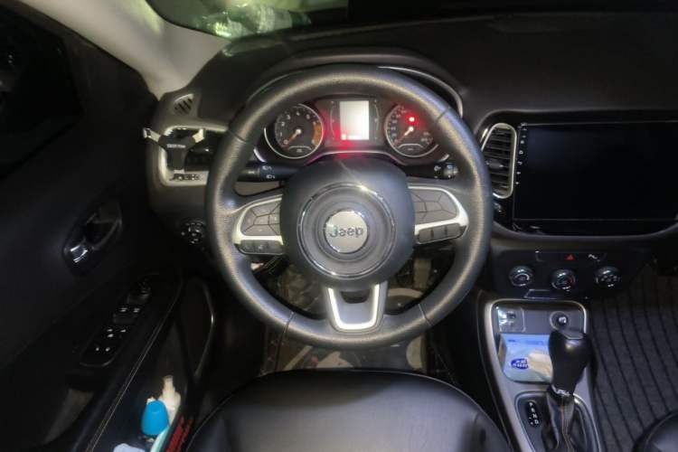 Used Jeep Compass 2017 200T Automatic Enjoyment Version Steering Wheel