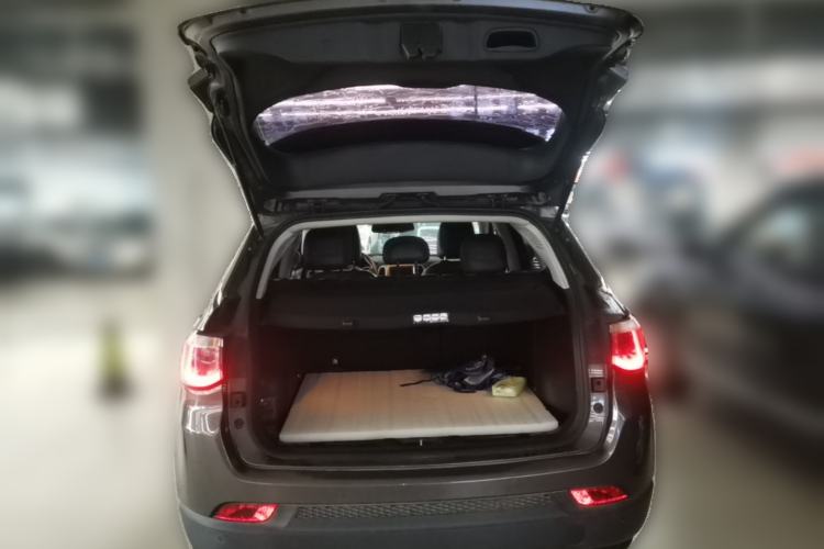 Used Jeep Compass 2017 200T Automatic Family Edition Trunk