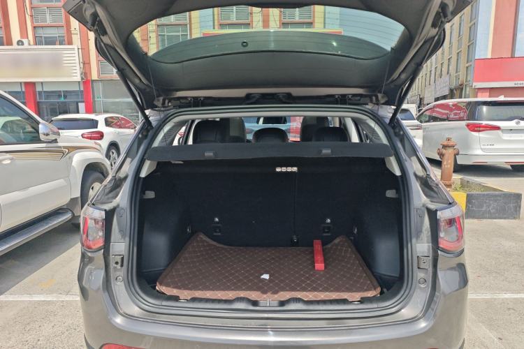 Used Jeep Compass 2017 200T Automatic Family Edition Trunk