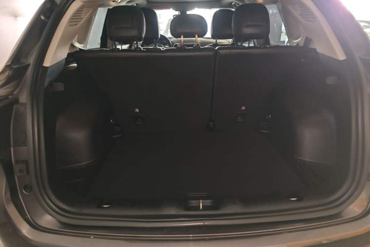Used Jeep Compass 2017 200T Automatic Family Edition Trunk