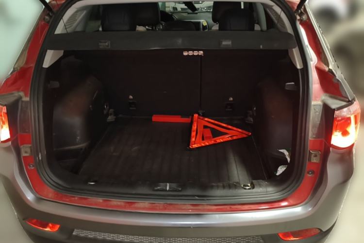 Used Jeep Compass 2017 200T Automatic Family Edition Trunk