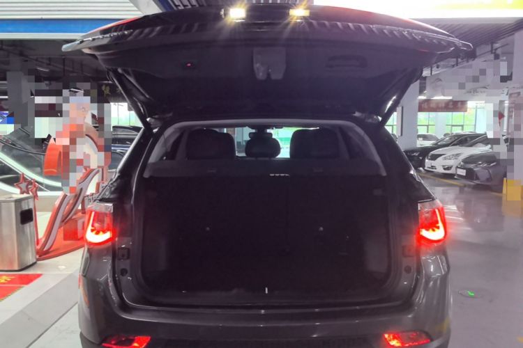 Used Jeep Compass 2017 200T Automatic Enjoyment Version Trunk