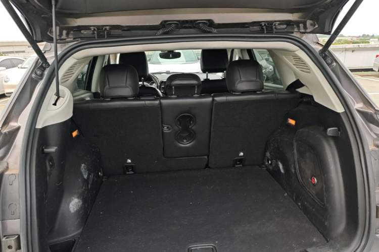 Used Jeep Compass 2017 200TS Automatic High-Performance All-Wheel Drive Edition Trunk