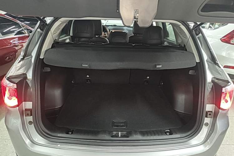 Used Jeep Compass 2017 200T Automatic Family Edition Trunk