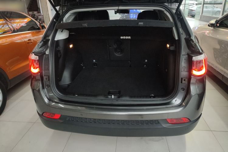 Used Jeep Compass 2017 200TS Automatic High-Performance All-Wheel Drive Edition Trunk