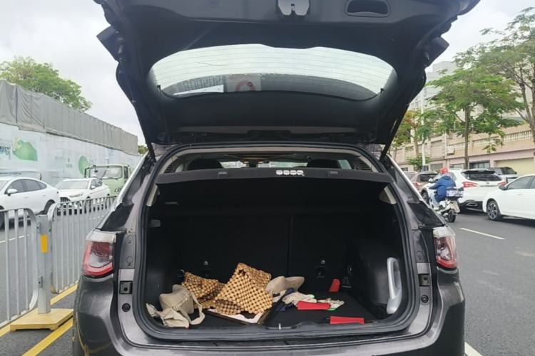 Used Jeep Compass 2017 200T Automatic Family Edition Trunk