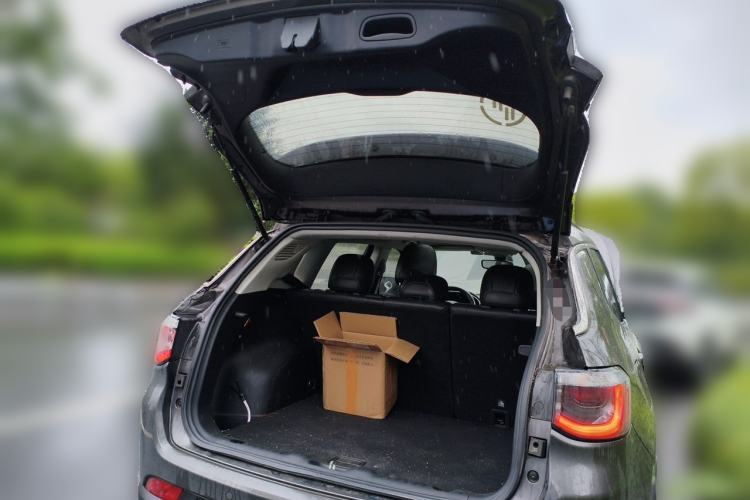 Used Jeep Compass 2017 200T Automatic Family Edition Trunk