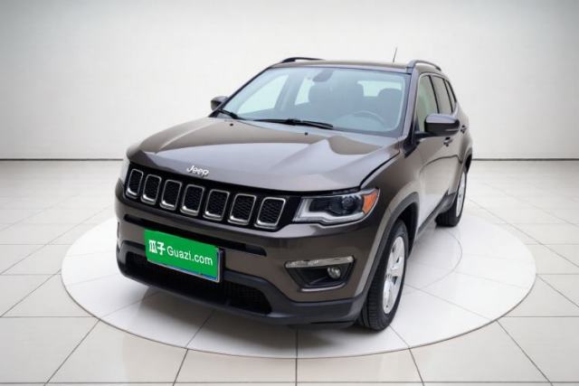 Ojetý Jeep Compass 2017 200T Automatic Family Edition