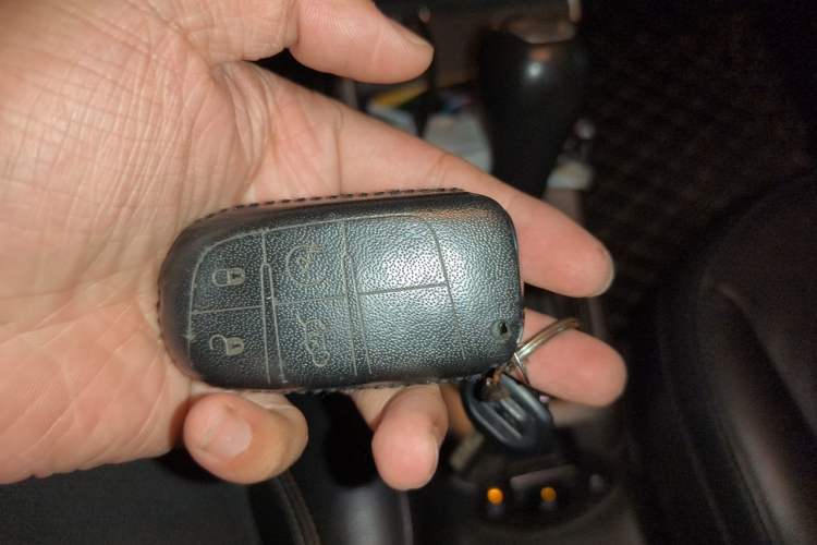 Used Jeep Compass 2017 200T Automatic Family Edition Vehicle Key