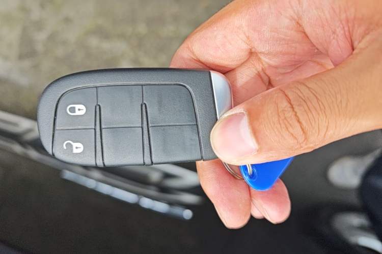 Used Jeep Compass 2017 200T Automatic Family Edition Vehicle Key