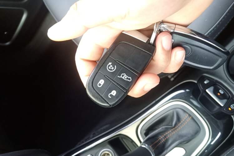 Used Jeep Compass 2017 200T Automatic Prestige Four-Wheel Drive Edition Vehicle Key